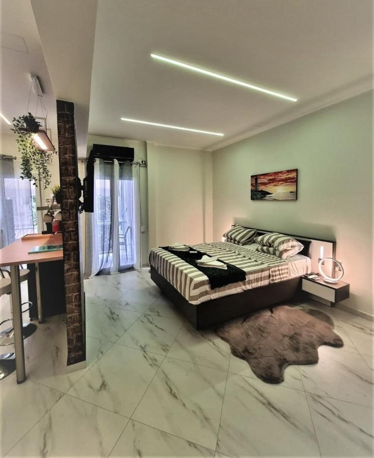 Romantic Deluxe Svite Wise Jacuzzi And Sauna Atena Exterior foto