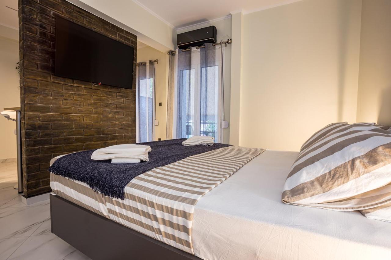 Romantic Deluxe Svite Wise Jacuzzi And Sauna Atena Exterior foto