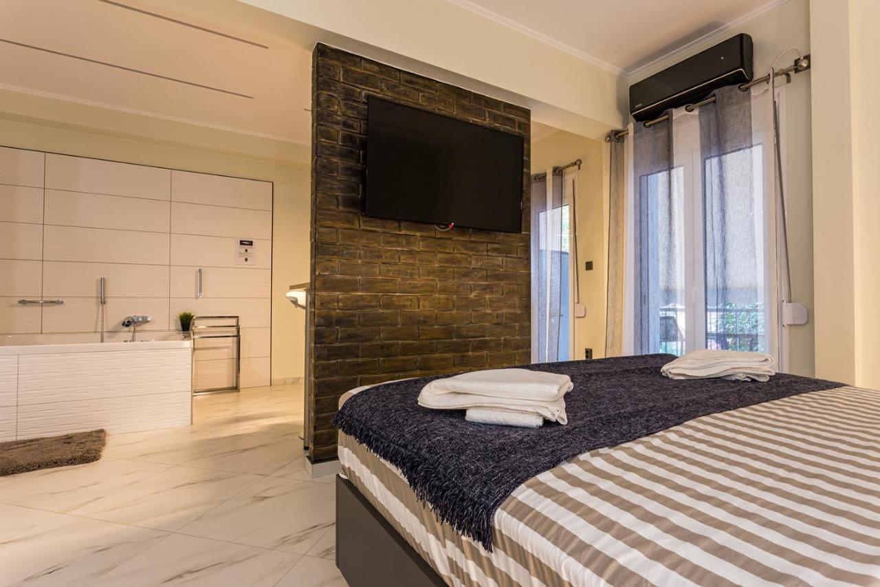 Romantic Deluxe Svite Wise Jacuzzi And Sauna Atena Exterior foto