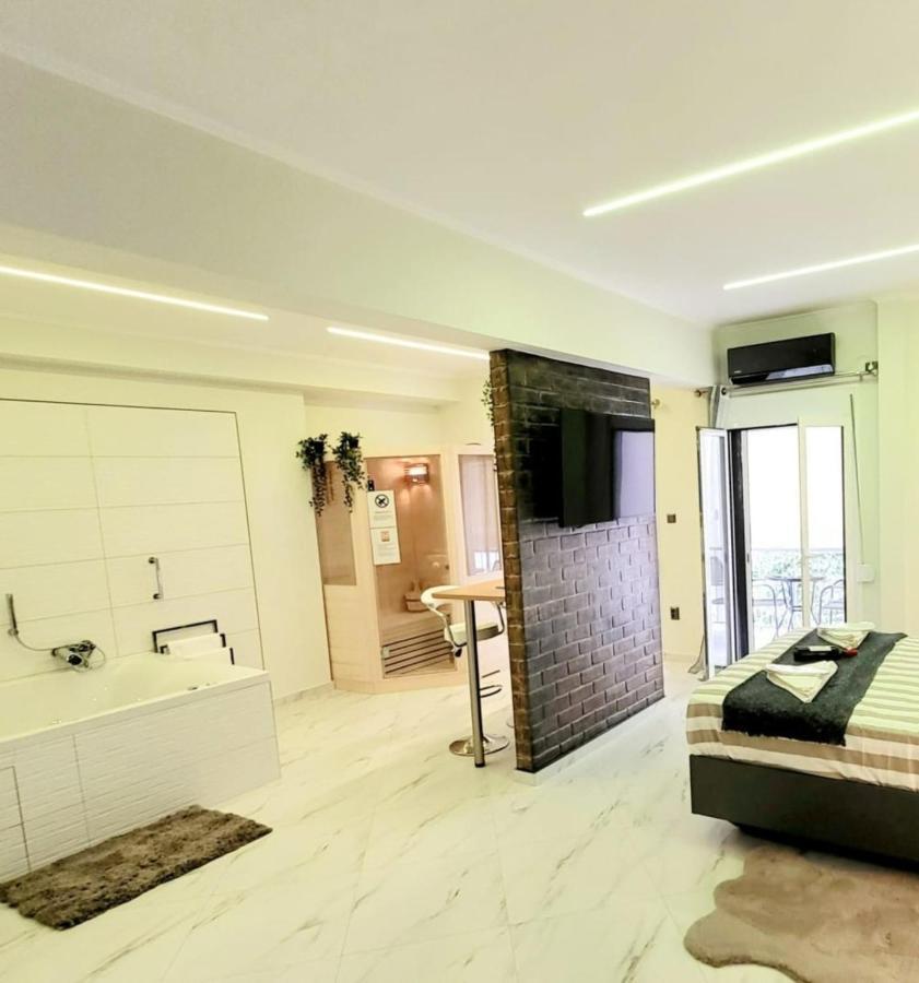 Romantic Deluxe Svite Wise Jacuzzi And Sauna Atena Exterior foto